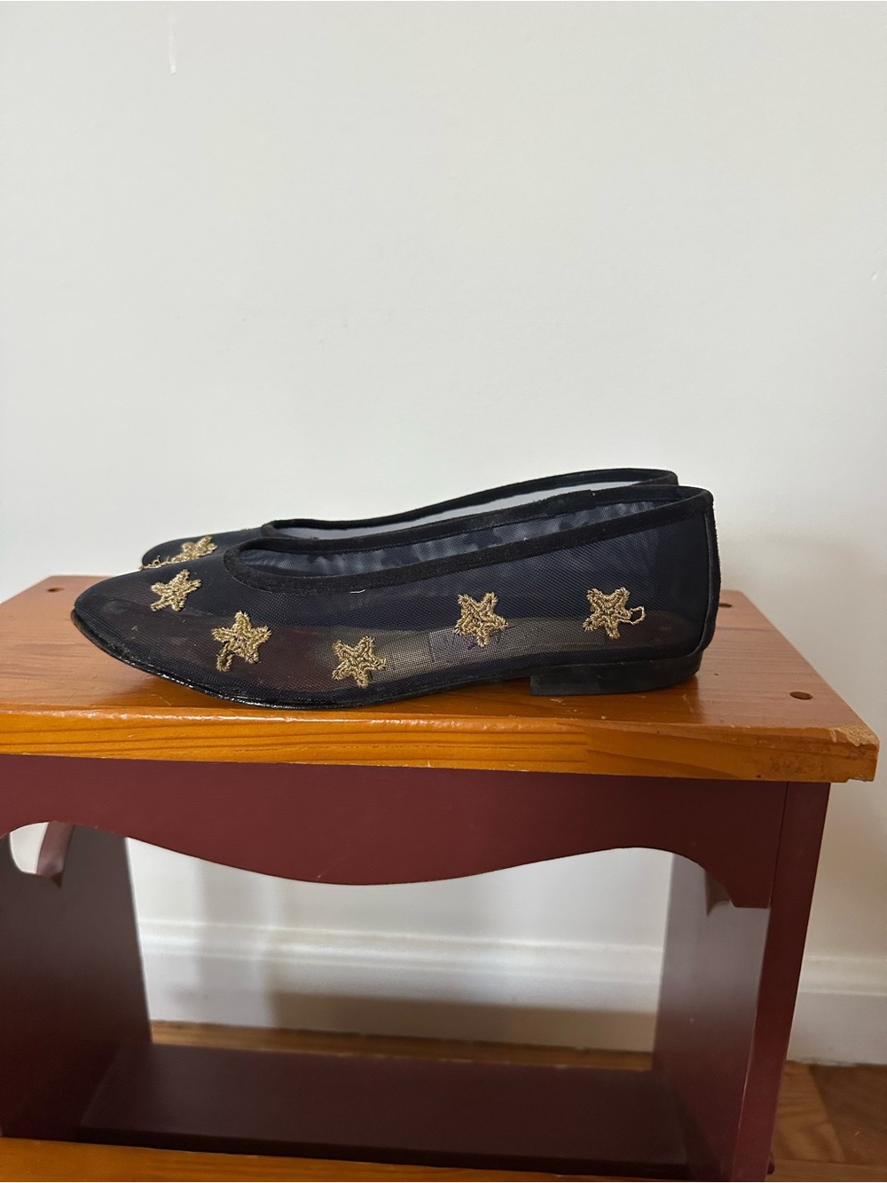 Women's Black Mesh Star Embroidered Ballet Flats